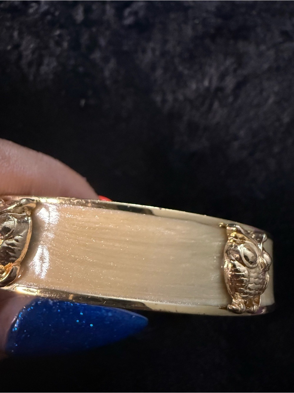 Vintage Owl Motif Gold Tone Hinged Bangle Bracelet Mother of Pearl Look - Picture 6 of 7